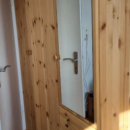 Stern Apartment *
