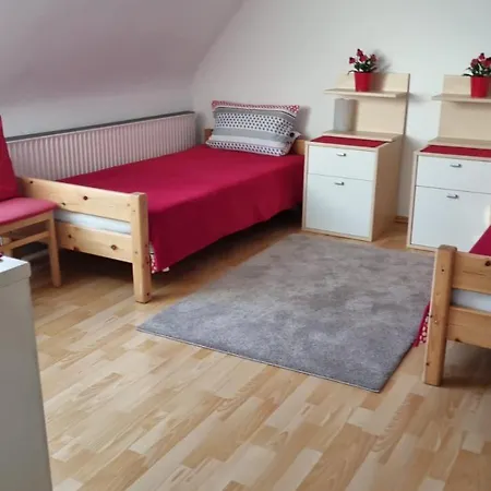 Stern Apartment *